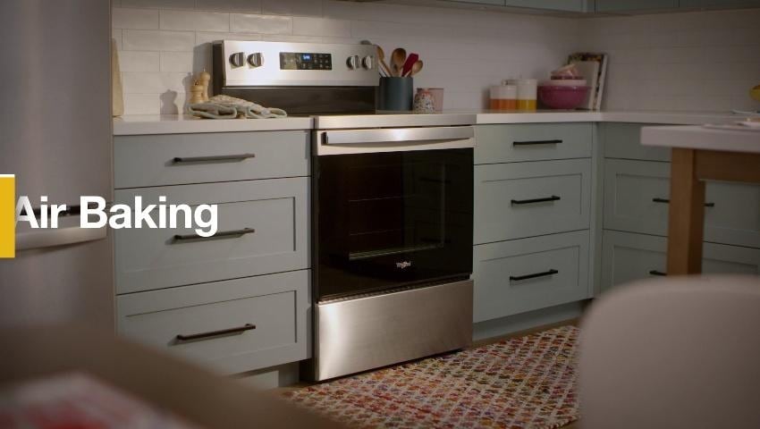 Whirlpool Air Cooking Technology 30-in 5 burners 5-cu ft Air Fry Convection Oven Freestanding Natural Gas Range ( White )