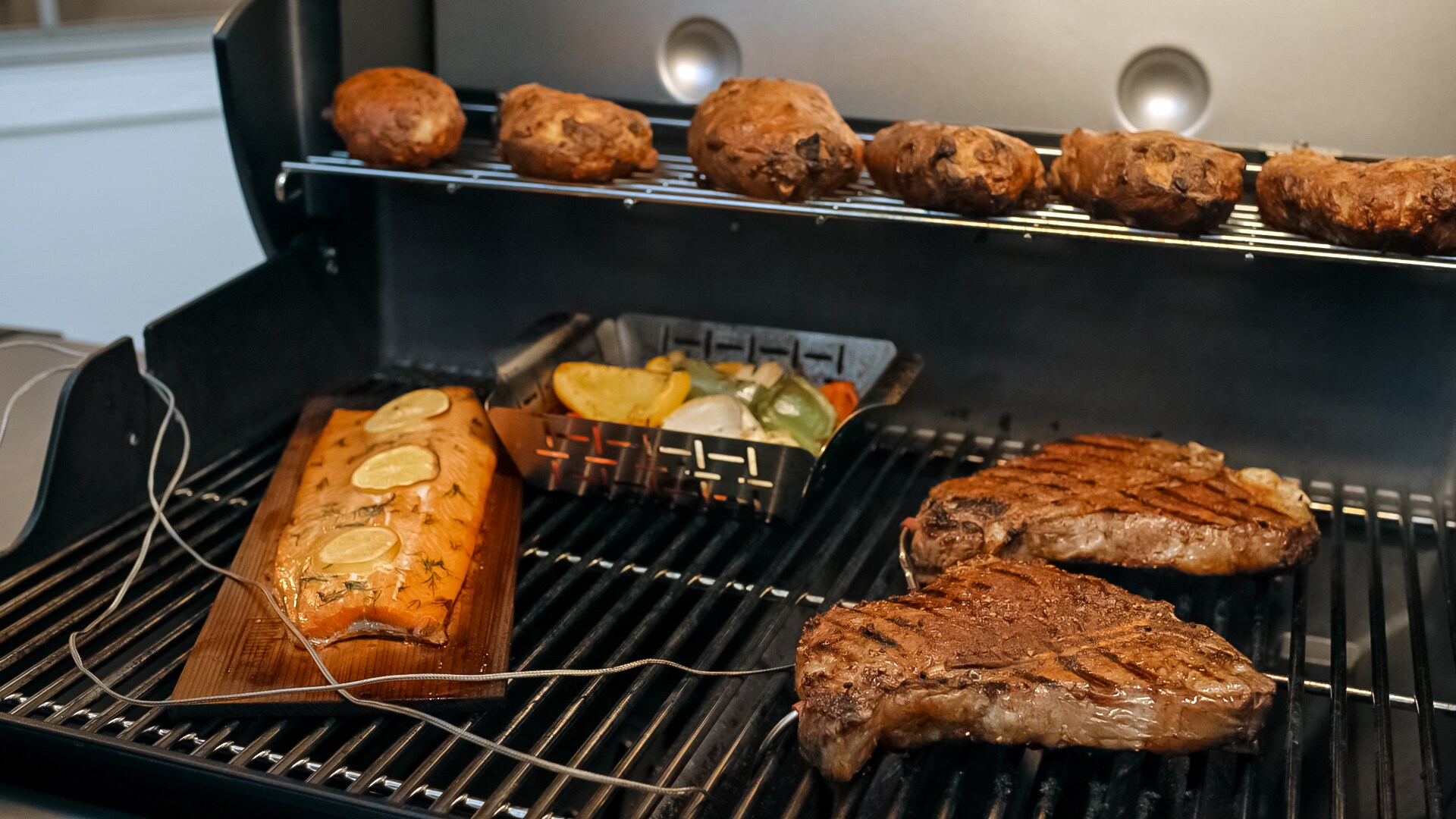 Weber 2 -Pack 15-in x 5.7-in Cedar Grilling Plank