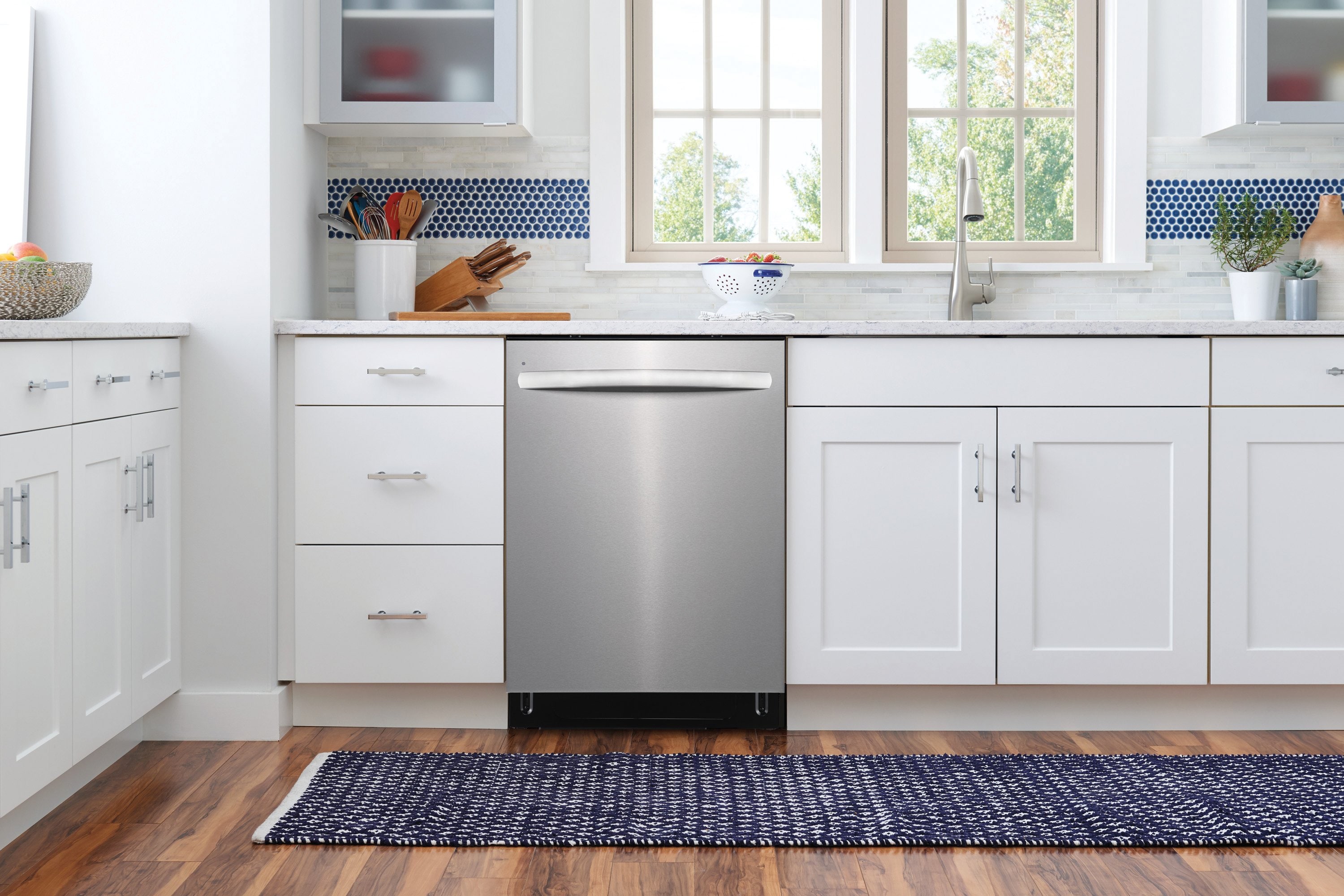 Frigidaire 24 inch Top Control Built in Dishwasher Stainless Steel ENERGY STAR Certified 49 Decibel Very Quiet Sound Level