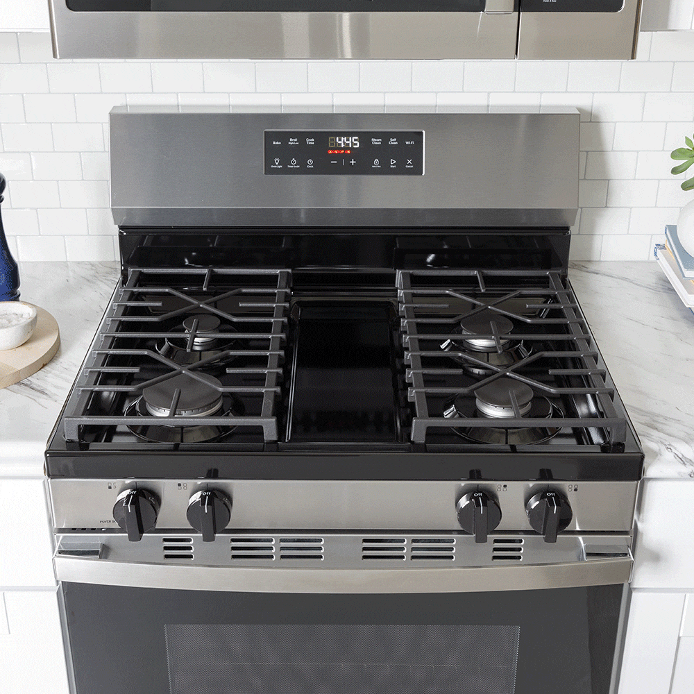 GE 30-in 4 burners 5.3-cu ft Freestanding Natural Gas Range ( Stainless Steel )