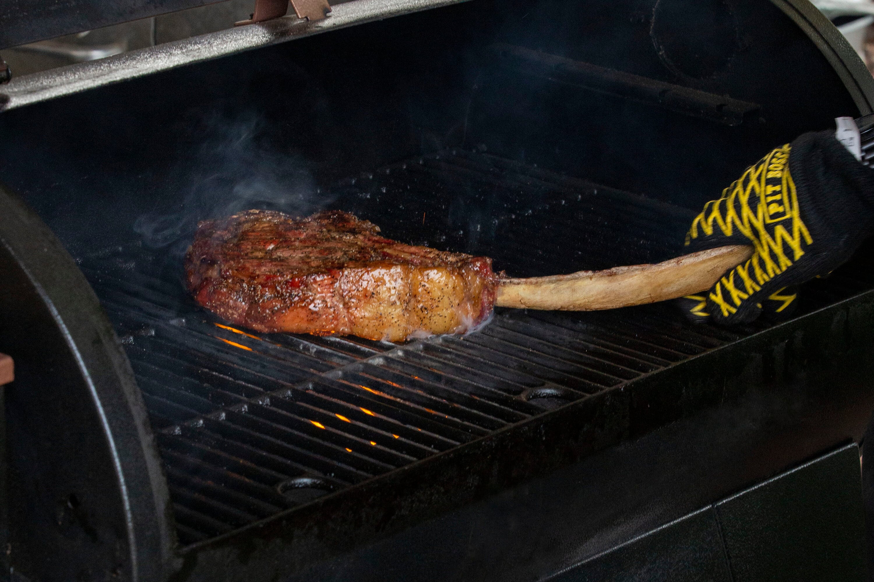 Master-Forge-2-Pack-Black-PVC-Grill-Gloves