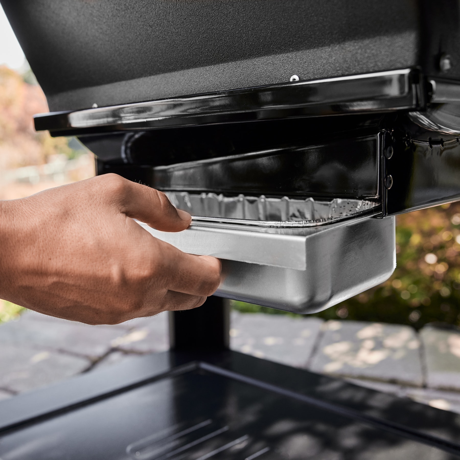 Weber Searwood 600 648-Sq. in Black Pellet Grill with Smart Compatibility
