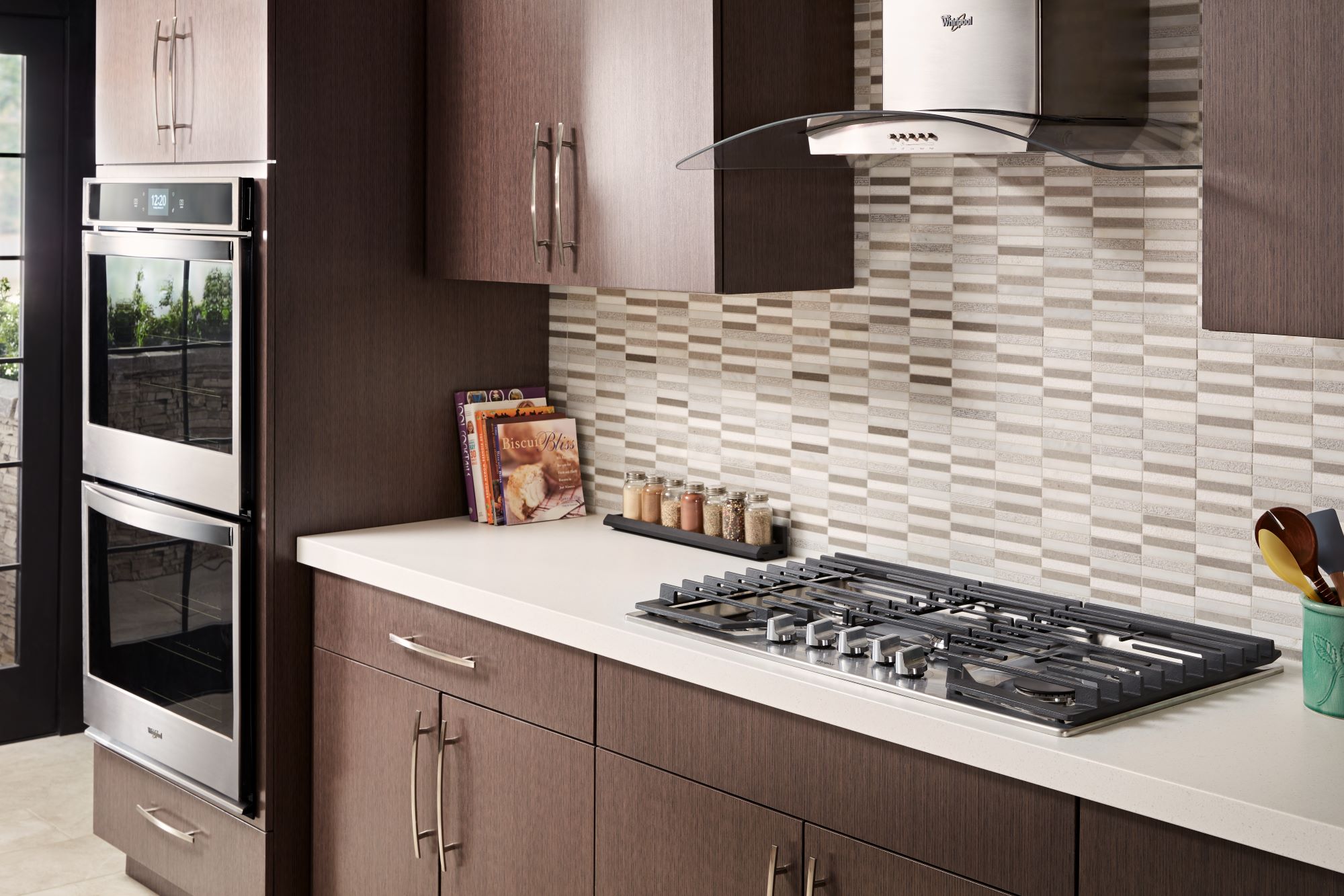 Whirlpool Convertible Stainless Steel Wall Mounted Range Hood Common 36 Inch Actual 30 in