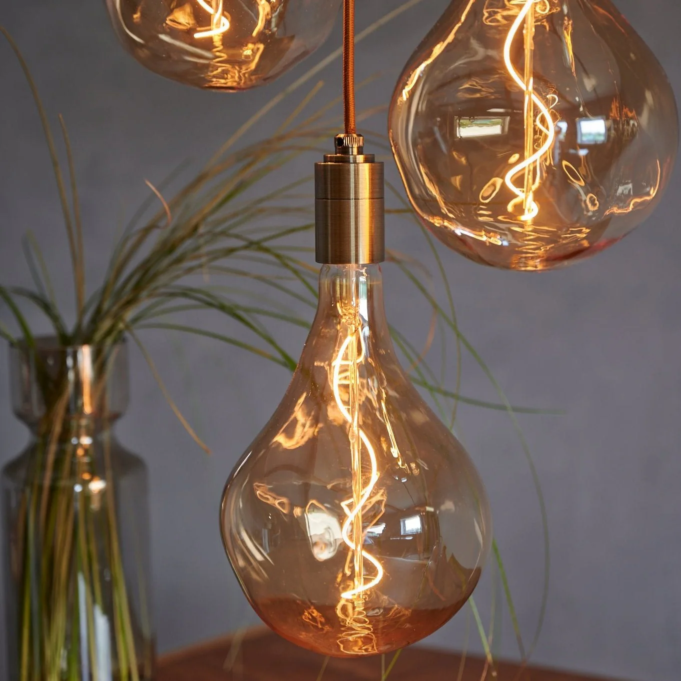 E27 LED Leuchtmittel irregular A165 - 4 Watt Amber