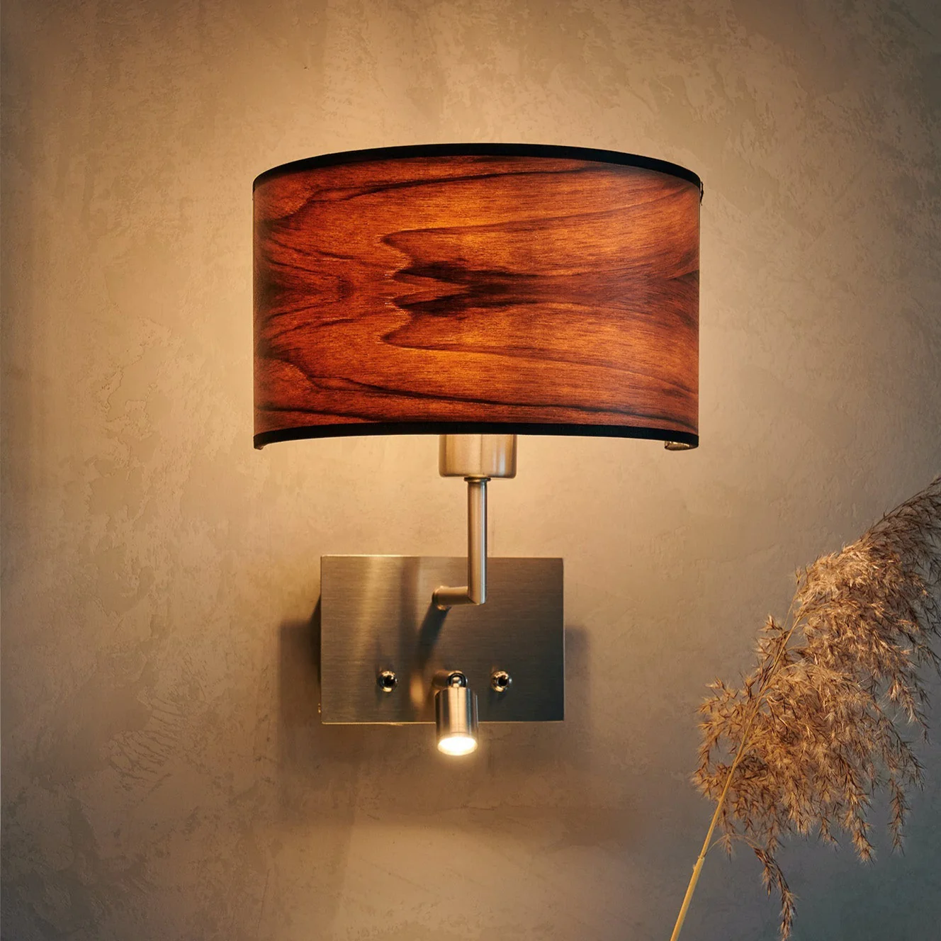 Wandlampe mit Leselicht Cortexa Nussbaum