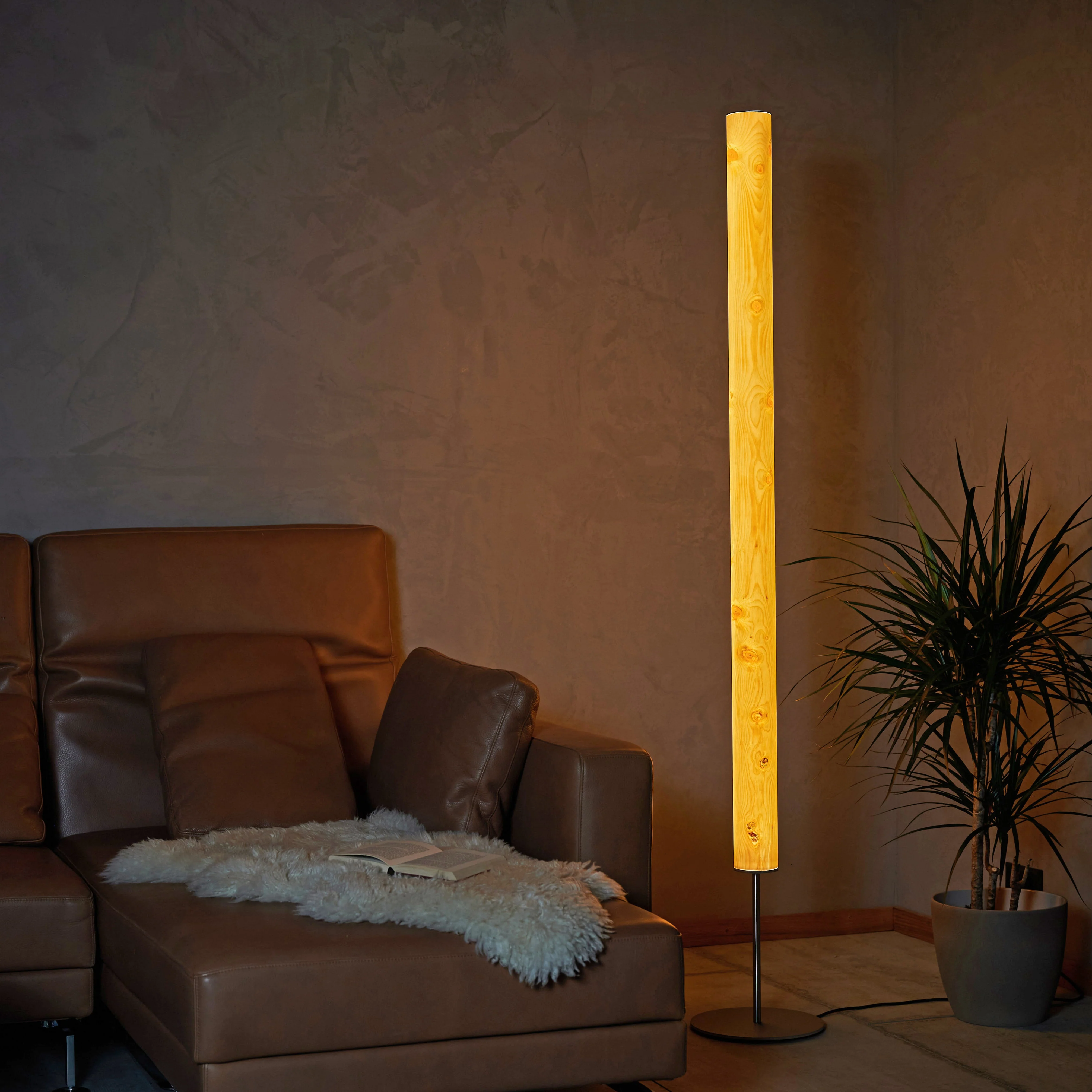 Gracia Stehlampe Zirbe - mit Stab