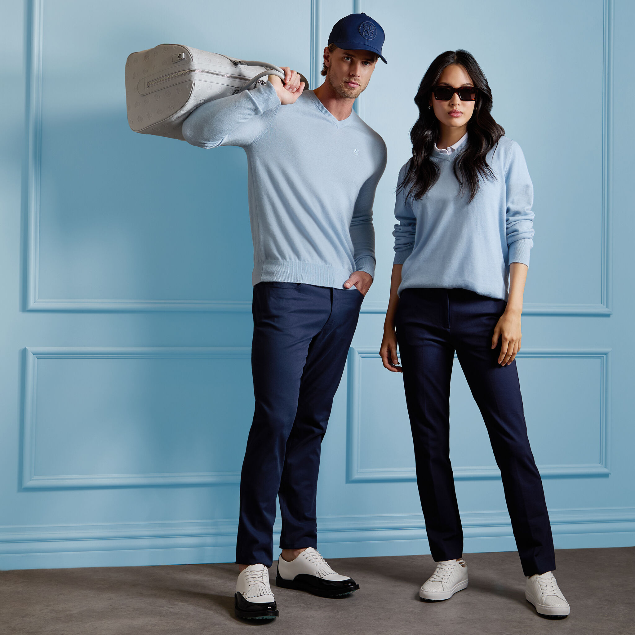 VERSE V NECK CASHMERE SWEATER