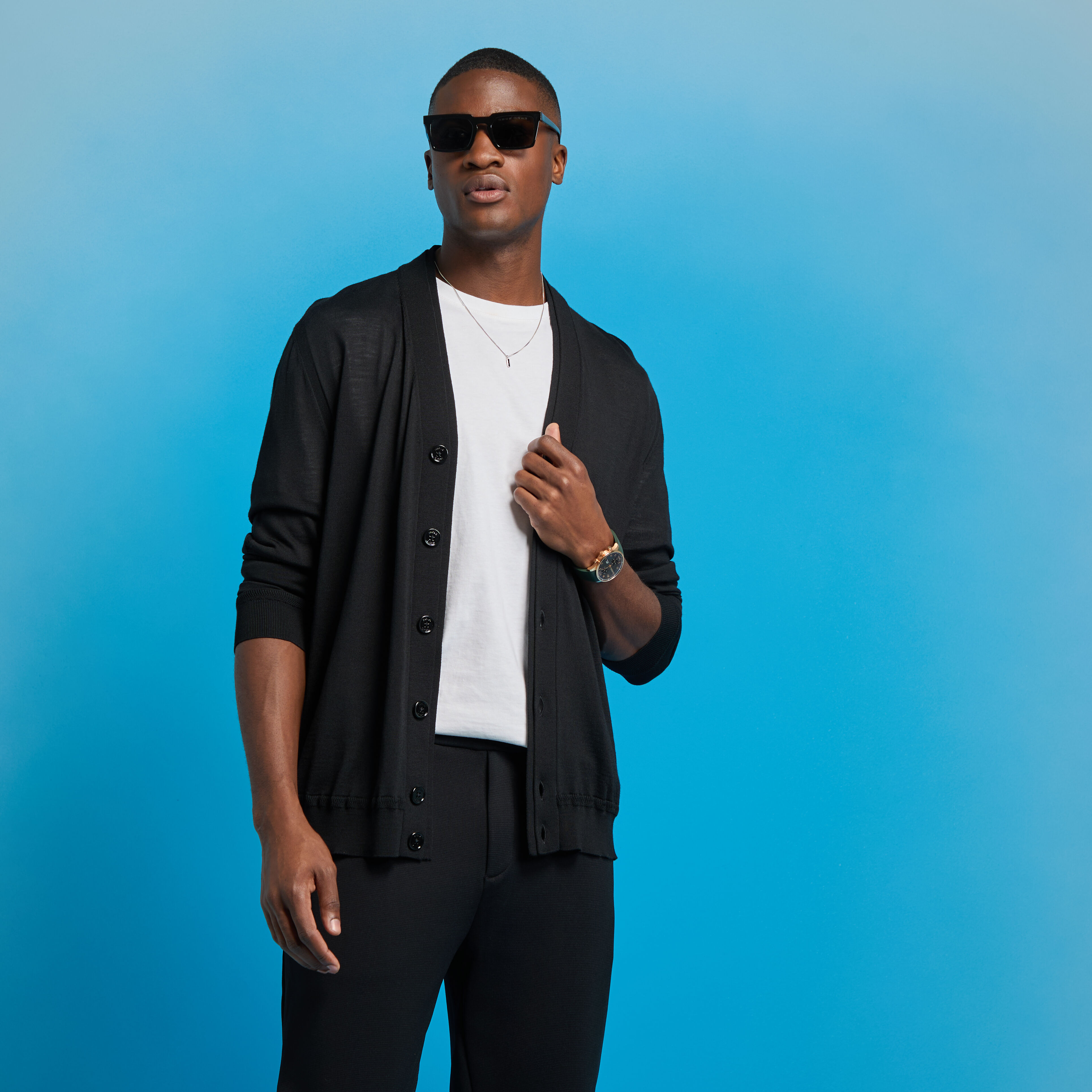 FINE MERINO WOOL CARDIGAN