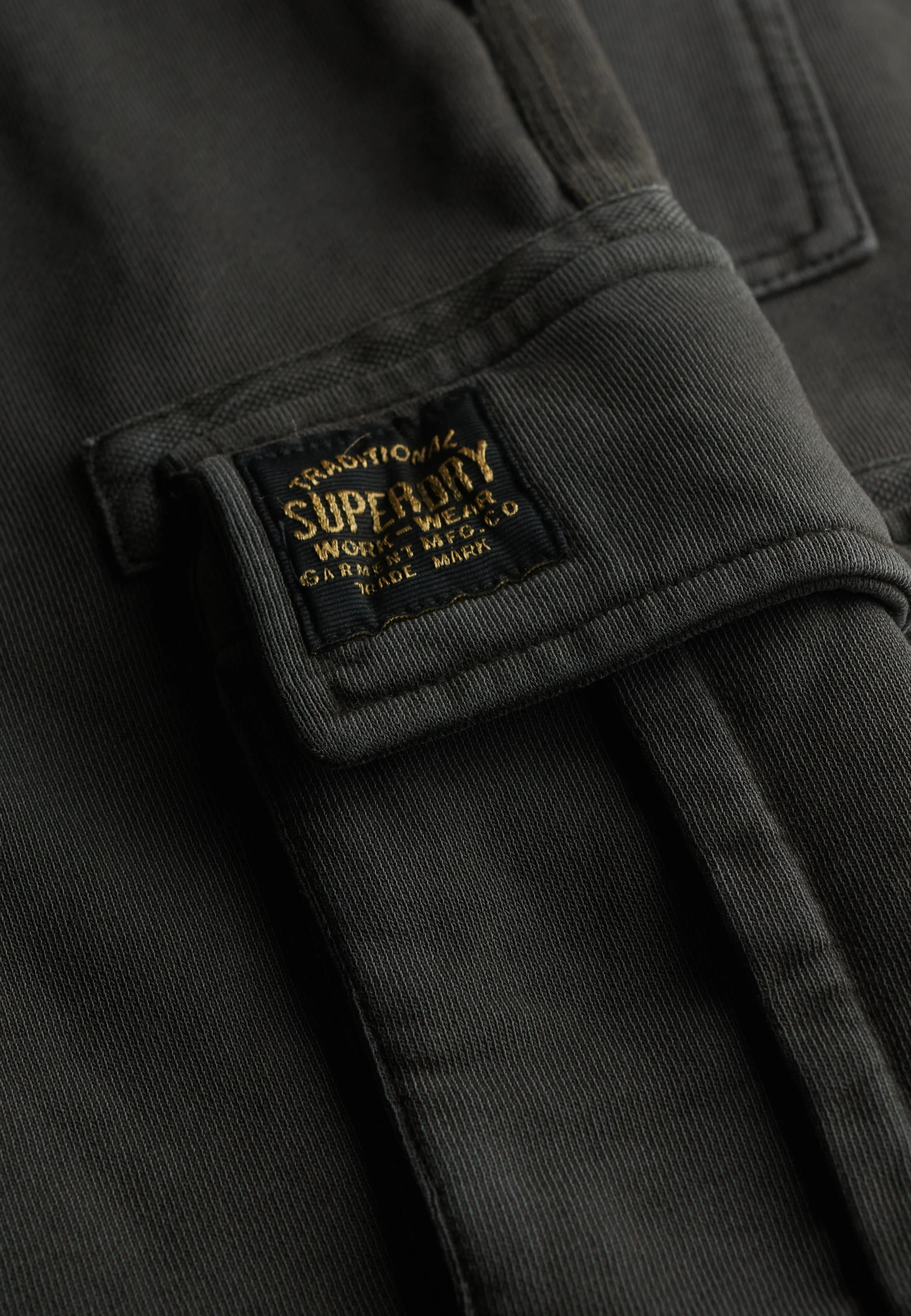 Contrast Stitch Cargo Shorts