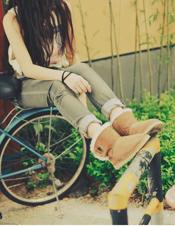 Ultra Toggle Ugg - Sheepskin Ugg Boots