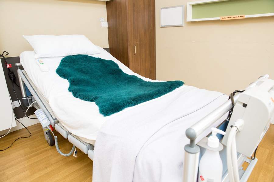 MEDICAL SHEEPSKIN RUG NATURAL SHAPE - HIGH TEMP AS4480.1 CSIRO CERTIFIED - Sheepskin Ugg Boots