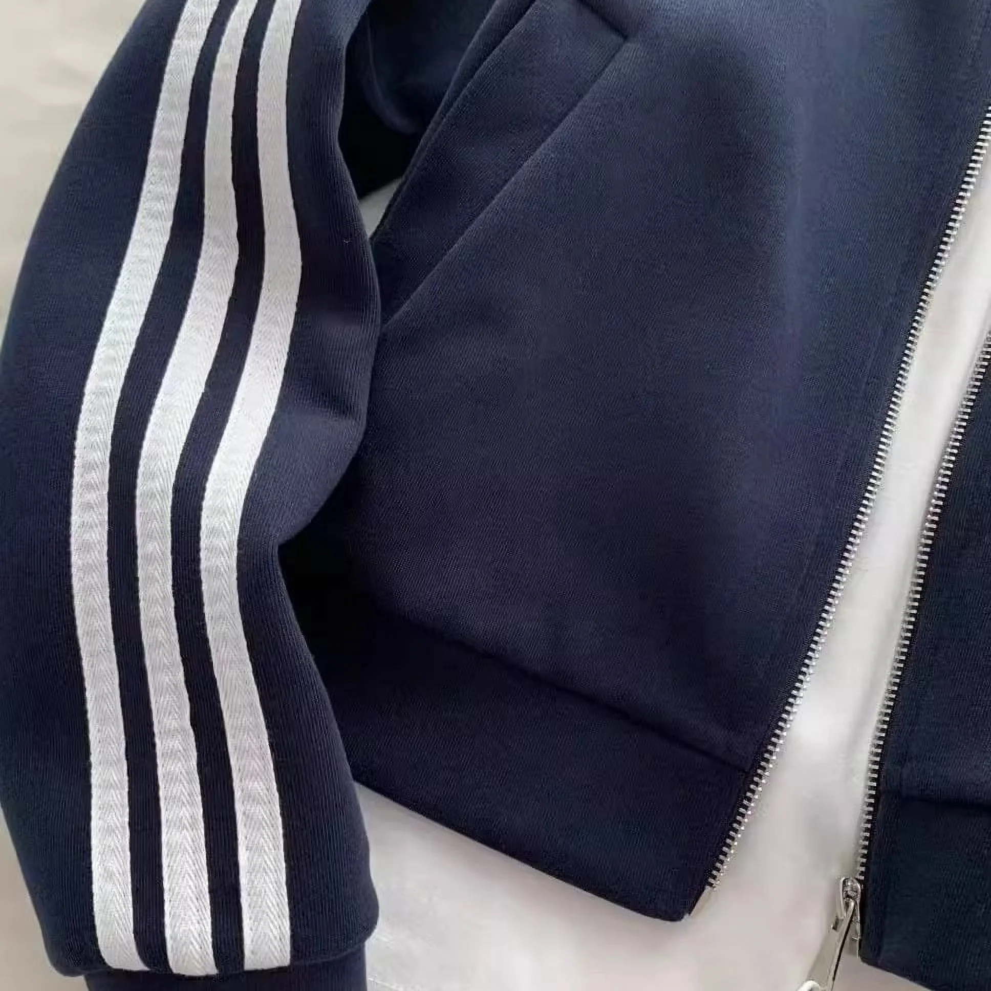 Three-stripe sports sweatshirt jacket