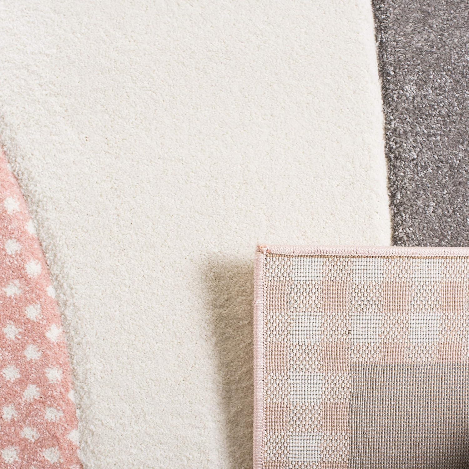 SAFAVIEH Carousel Kids Collection 5'3