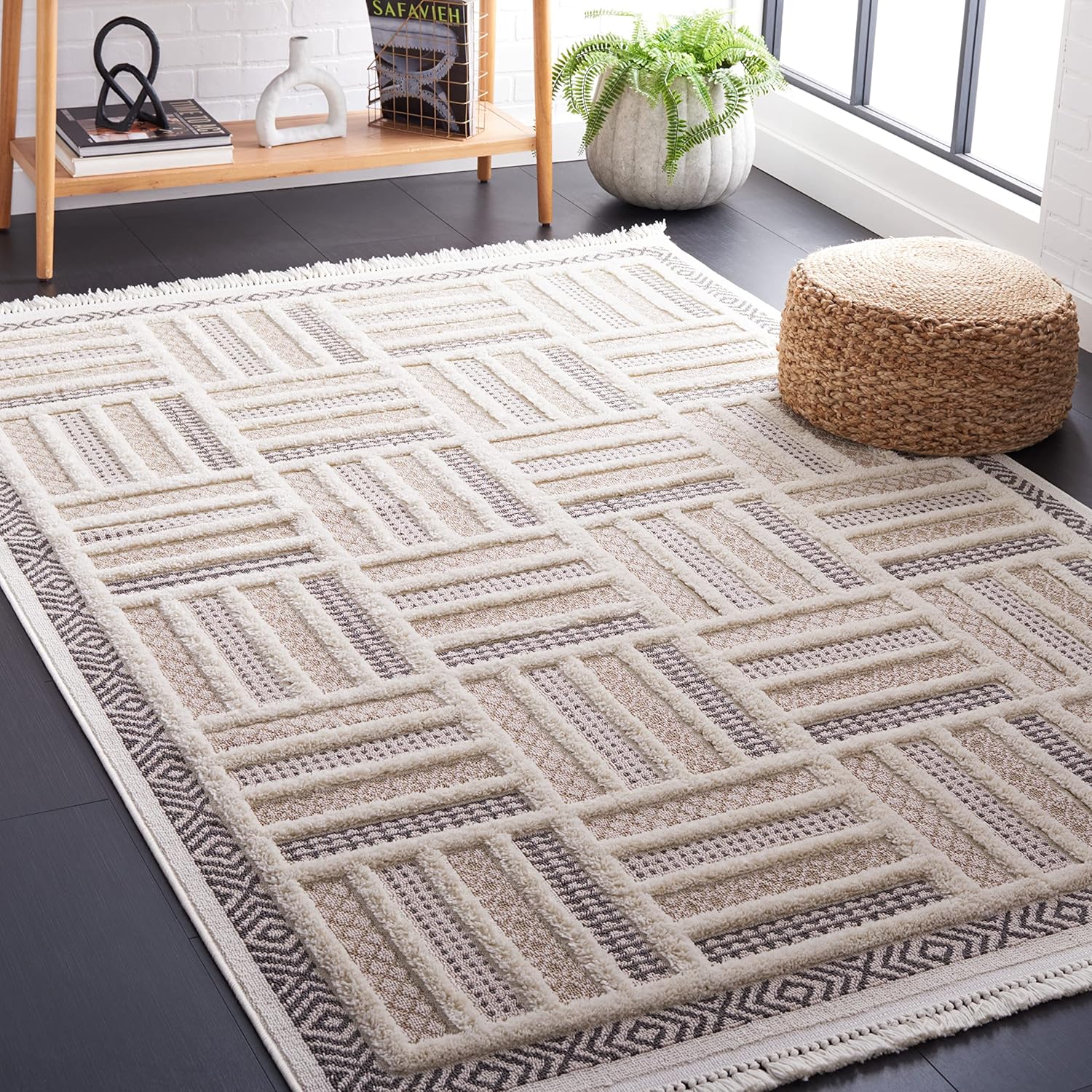 SAFAVIEH Urban Collection Area Rug - 9' x 12', Beige & Ivory, Mid-Century Modern Tassel Fringe Design, Non-Shedding & Easy Care, Ideal for High Traffic Areas in Living Room, Bedroom (URB212B)