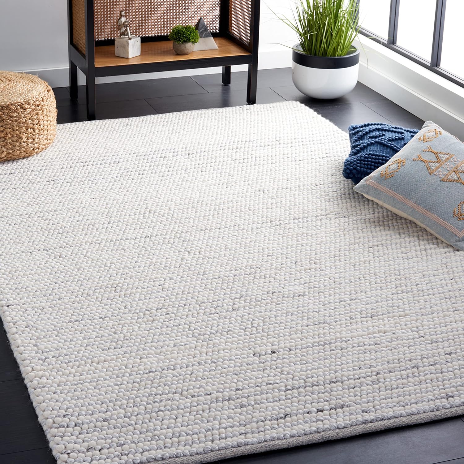 SAFAVIEH Natura Collection Area Rug - 9' x 12', Ivory & Light Grey, Handmade Farmhouse Boho Wool, Ideal for High Traffic Areas in Living Room, Bedroom (NAT220G)
