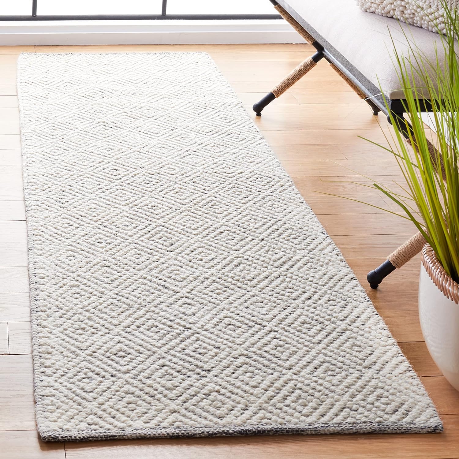 SAFAVIEH Natura Collection Runner Rug - 2'3