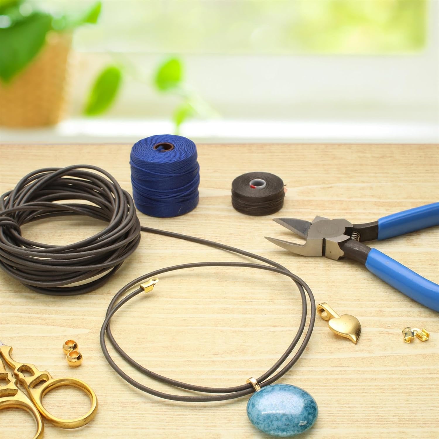 The Beadsmith Greek Leather Cord – Grey Color – 1.5mm Spool – 50 Meters/164 Feet – Leather Thong Ideal for Braiding, Beading, Necklaces, Fine Lacing, Hair Accessories & DIY Jewelry Making