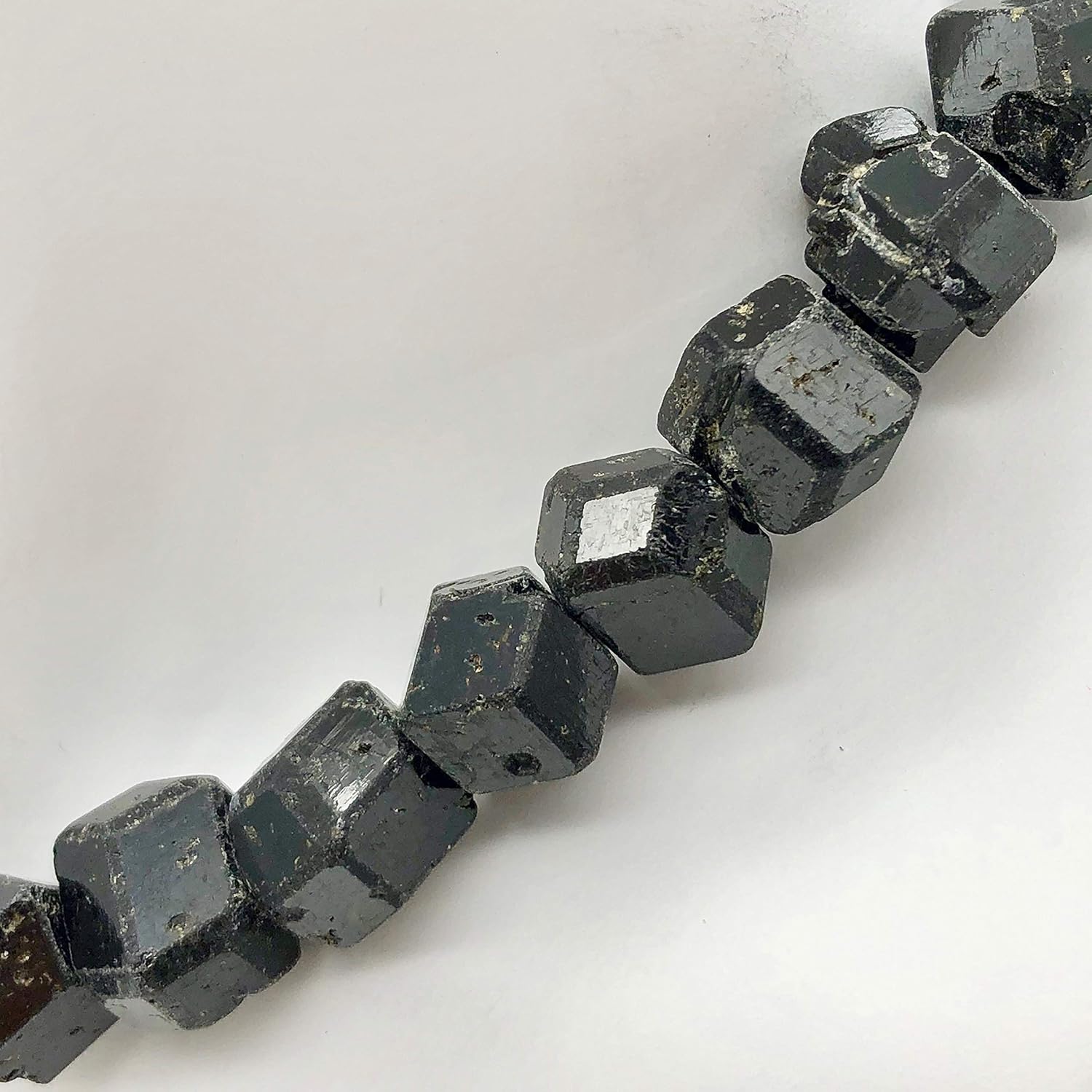 Natural Garnet 12-Sided Crystal Bead 14.5