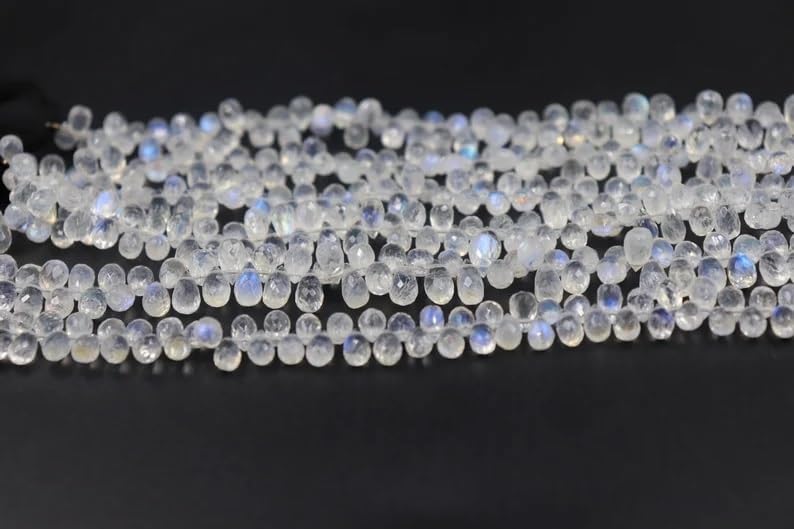 Rainbow Moonstone Faceted Drops Shape Beads 5 * 7 mm Briolette Rainbow Moonstone Drops Moonstone Side Drill Drops Beads