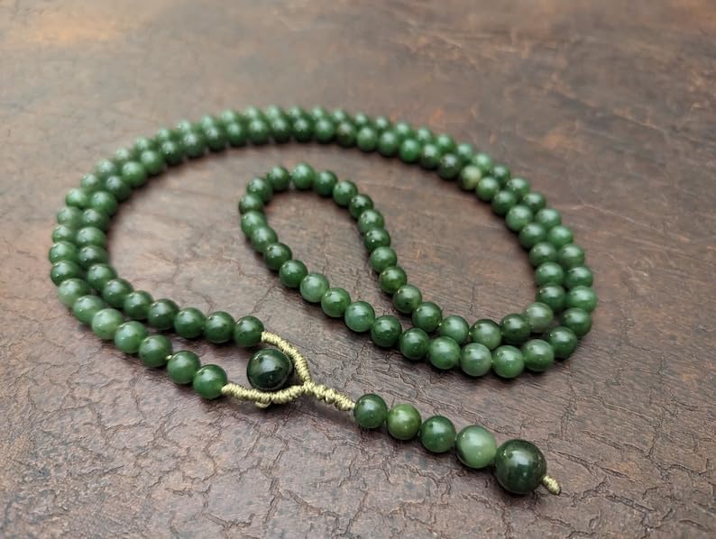 Natural Canadian Jade 7.5-8mm 108 Mala Beads, Spiritual, Meditation Beads, Reiki, Japa Mala, Buddhist Prayer Beads, Yoga Bracelet, healing beads LKMALA-RRGU-151, 34 inch, green