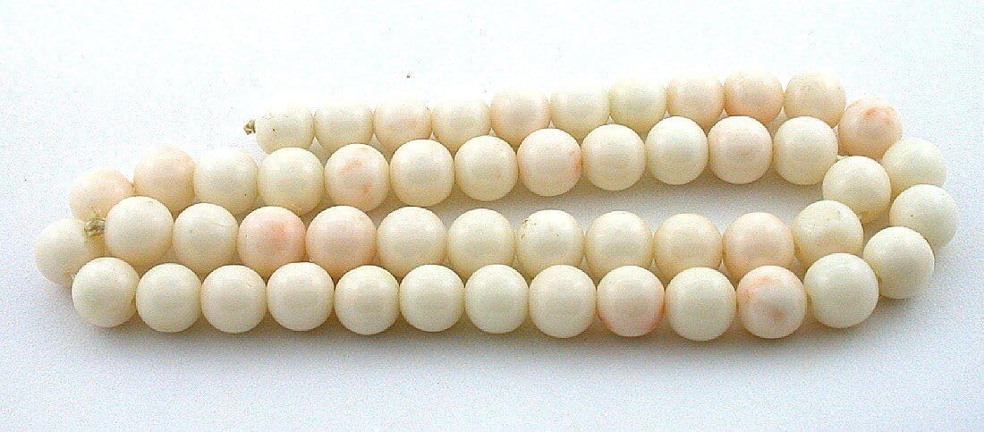 Vintage 8mm to 8.5mm Round Genuine Italian Angel Skin Coral 16 Inch Bead Strand