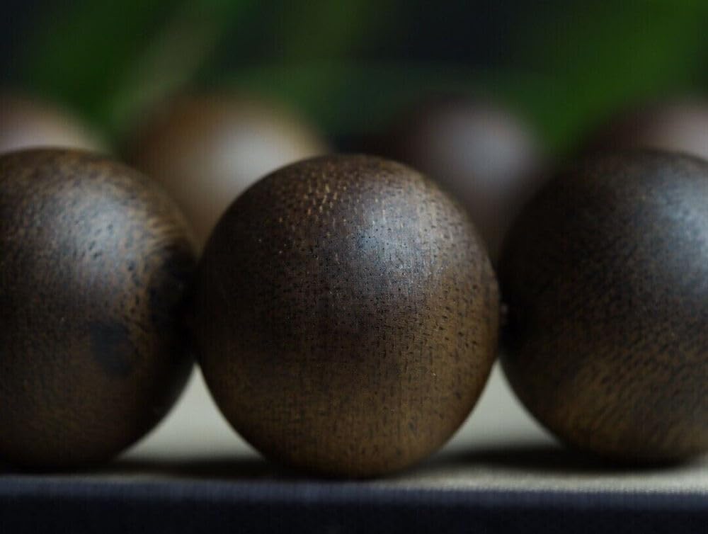 Agarwood 18mm Natural Vietnam White chess nan agarwood Bracelets Buddhist Prayer Beads