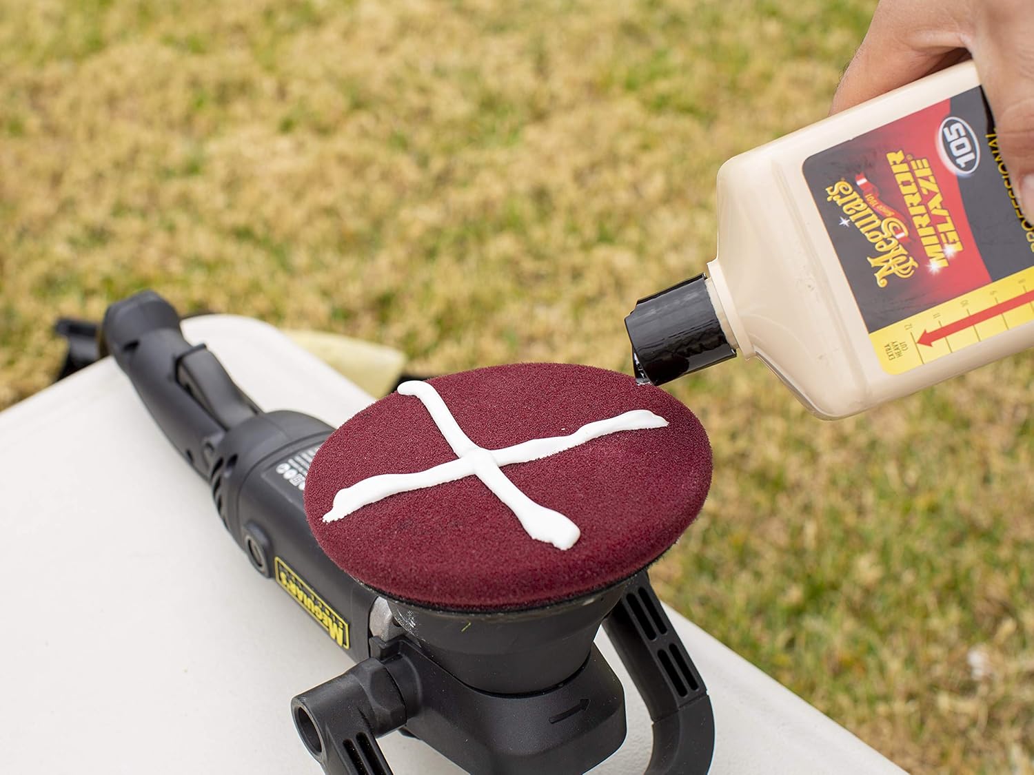 Meguiar's Mirror Glaze M105 Ultra-Cut Compound, Car Rubbing Compound for Removing Scratches and Heavy Swirls While Adding Shine, Safe and Effective on All Glossy Car Paint and Clear Coats, 1 Gallon