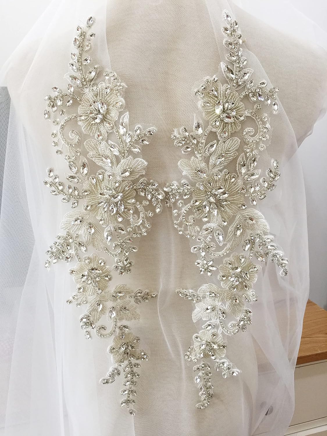 1 Pair 2 Pieces Handmade Haute 16x44cm Flower Rhinestone Beading Iron on Applique Bridal Bodice Belt Sash Wedding Motif (Color : Style D)