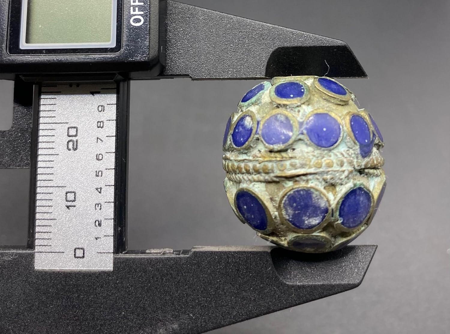 Antique Tibetan Brass Inlay Bead 25x22mm 4.5g | Vintage Lapis Lazuli Stone Handmade for Jewelry Making | Ethnic Nepal for Necklace, Bracelet, Earring Craft | Old Tribal Boho Bead (50)