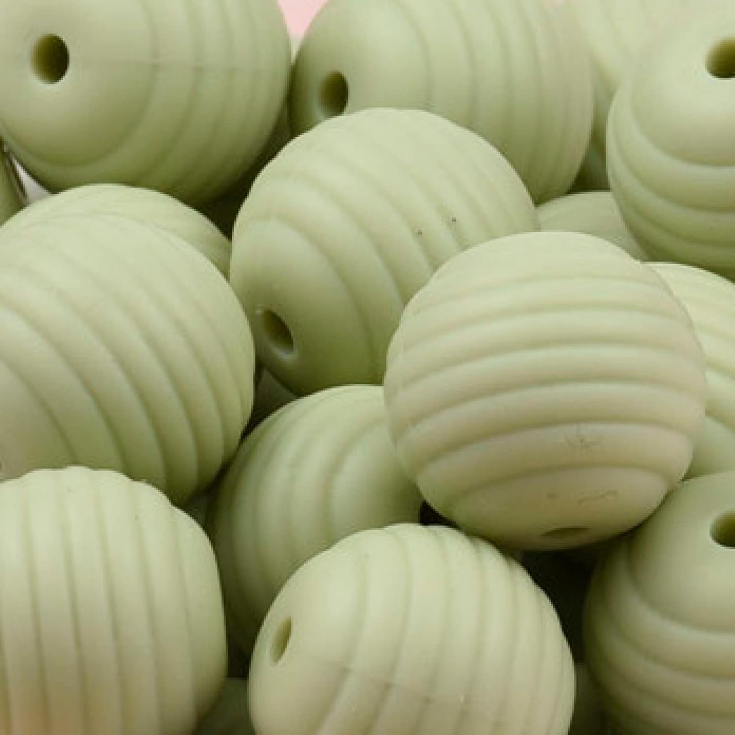 Silicone Beads Bulk Shapes 15mm for Keychain Making Round Rubber Beads Colorful Silicone Loose Pearl Beads for DIY Necklace Bracelet Honeycomb Jewelry Making Crafts 30 Pieces (Black)