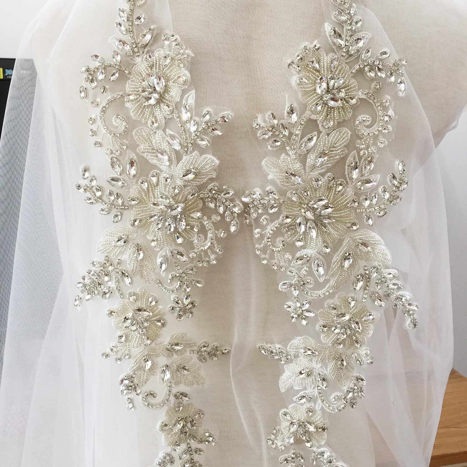 1 Pair 2 Pieces Handmade Haute 16x44cm Flower Rhinestone Beading Iron on Applique Bridal Bodice Belt Sash Wedding Motif (Color : Style D)