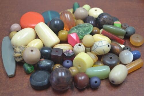 500+ PCS ASSORT Mix Colors Resin Plastic Beading Beads 3 LBS #BD-838 Fast Free Supply