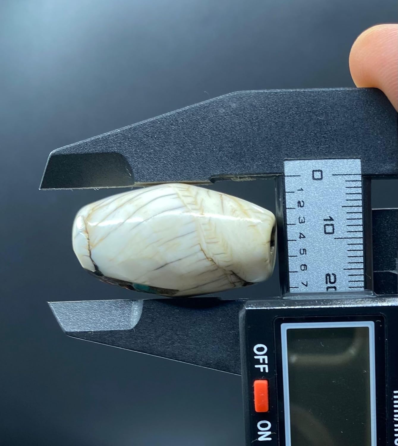 Handcrafted Nepalese Tibetan Natural Shell Pearl Bead with Turquoise 33x20mm –16.81g Barrel Carved Bead for Jewelry Making, Craft Supplies, DIY Necklace & Bracelet Design,Loose Beads (20)