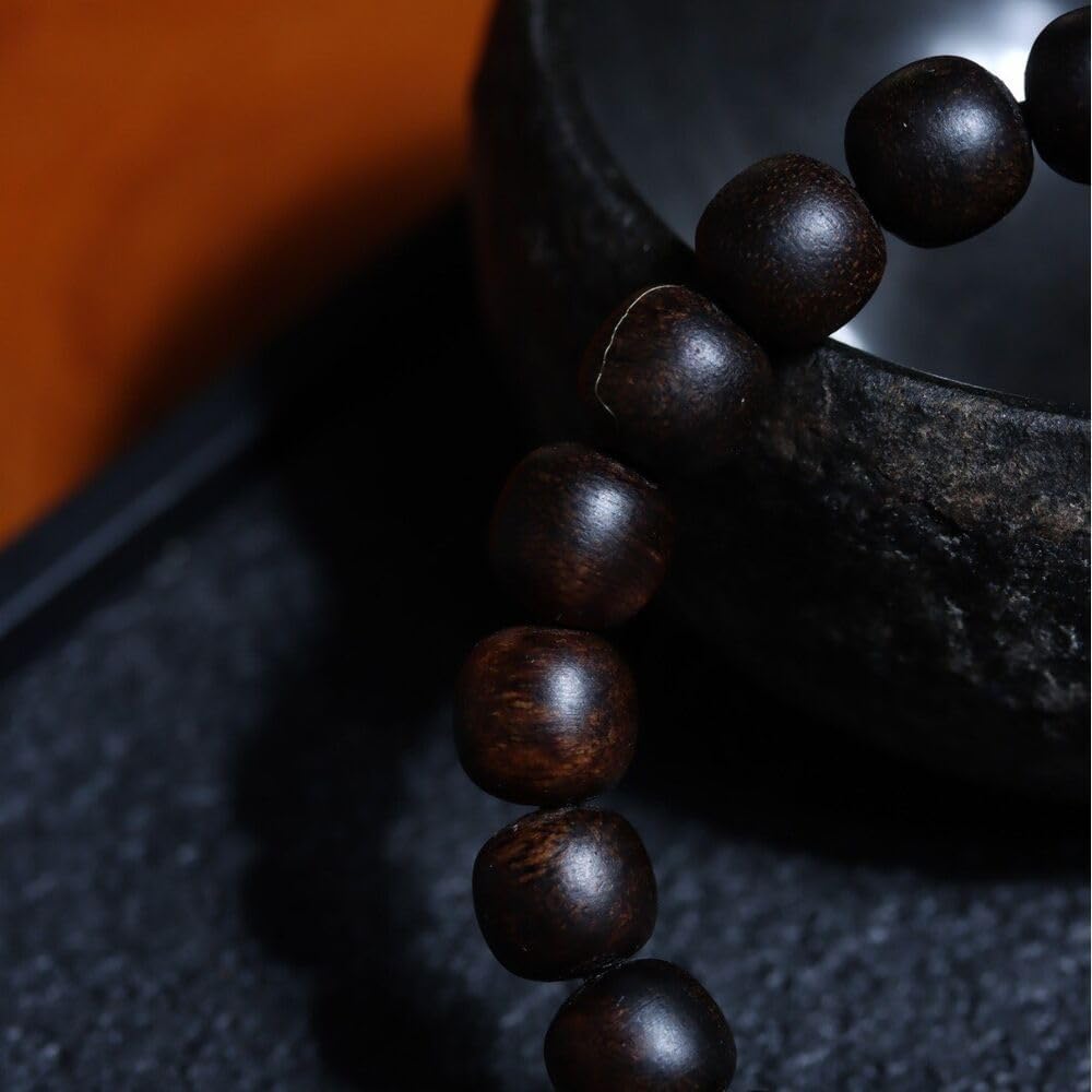 Agarwood Natural Darakan Agarwood submerged Grade Strings 8 * 8㎜ Buddha Beads Rosary Beads