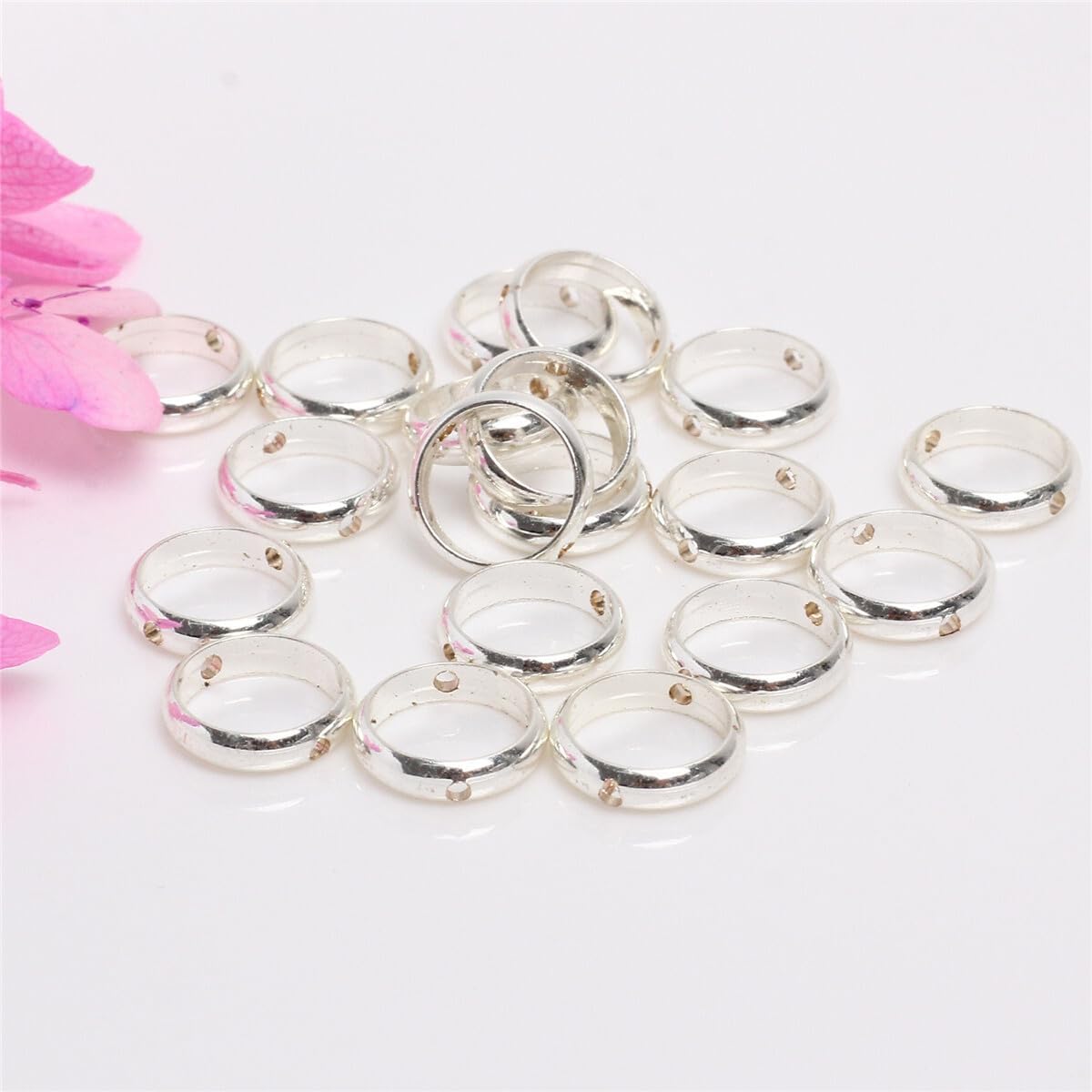 200 Pcs Metal Circle Bead Frames Double Hole Round Frames Ring Shaped Metal 2 Hole Circle Beads Frame Spacer Beads for Jewelry Making Bracelet Necklace Earring