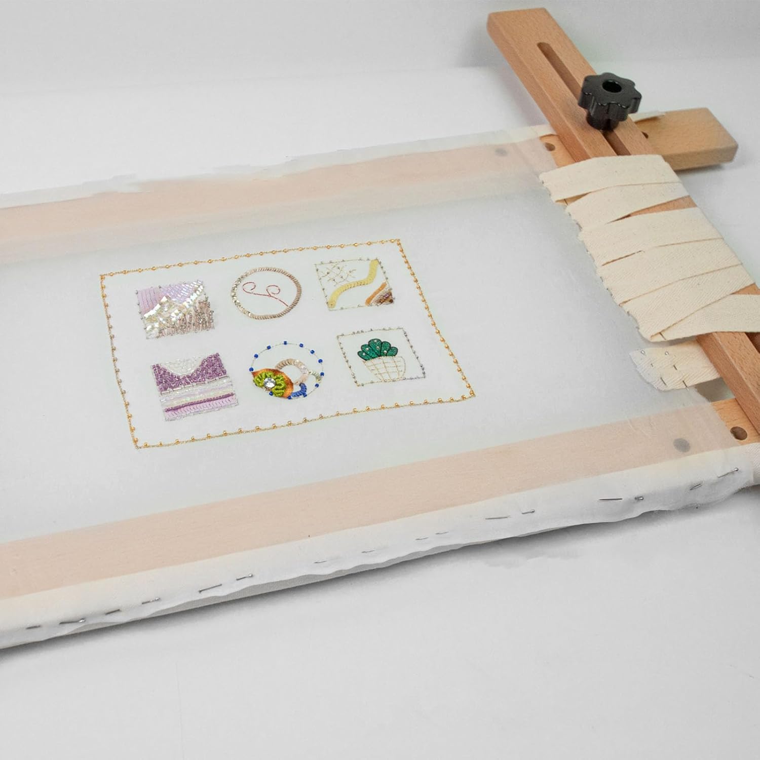 Stylebest Needlepoint Stretcher Frame, Adjustable Embroidery Tapestry Scroll Frame 70x50cm with Desktop Clamp for Stitching Sewing Beading, Beechwood Construction