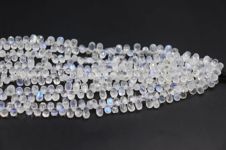 Rainbow Moonstone Faceted Drops Shape Beads 5 * 7 mm Briolette Rainbow Moonstone Drops Moonstone Side Drill Drops Beads