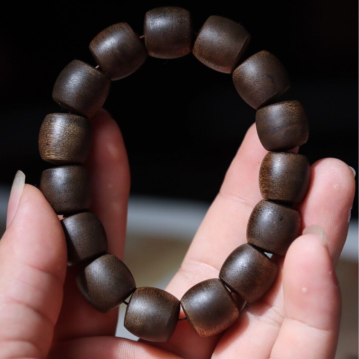 Agarwood 13 * 14mm Nha Trang White Chess Agarwood Skewer Shimmering Buddha Bead Rosary Bead