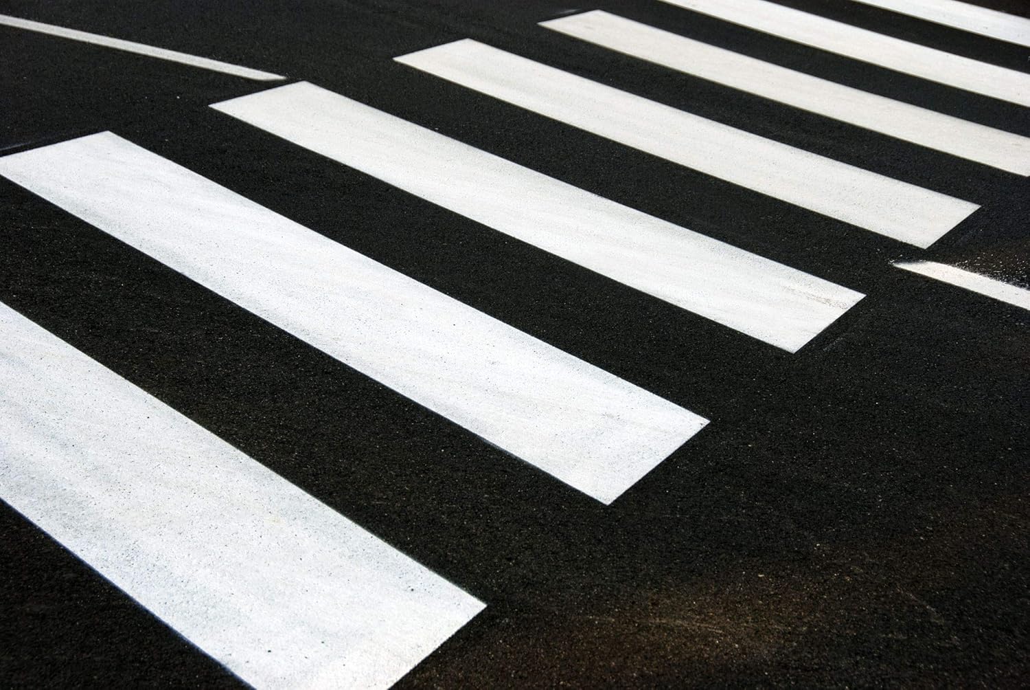 Reflective Glass Beads for Traffic Paint, Road Marking, Curb Paint, Pavement Striping, Parking Lots, Crosswalks, Driveways, Airports, Traffic Signs, Painting, Arts & Crafts (25 Lb Bag)