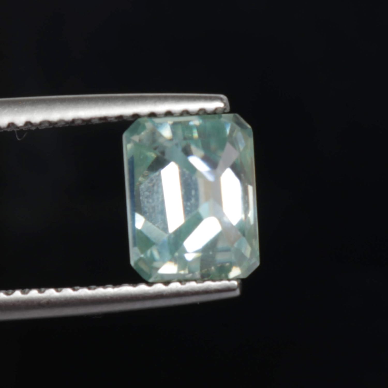 GEMHUB Blue Moissanite 2.00 Carat Brilliant Emerald Cut Moissanite for Ring Pendant Making