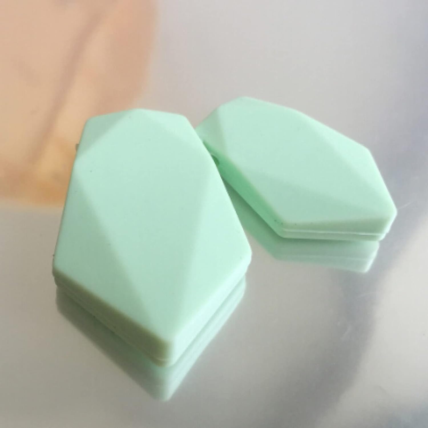 Silicone Beads for Keychain Making 15mm Bulk Multi Color Craft Beads Shapes Beads Jewelry Spacer Rubber Beads for Necklace Bracelet DIY Handicrafts Garlands Lanyards Making 20 Sets (Black)