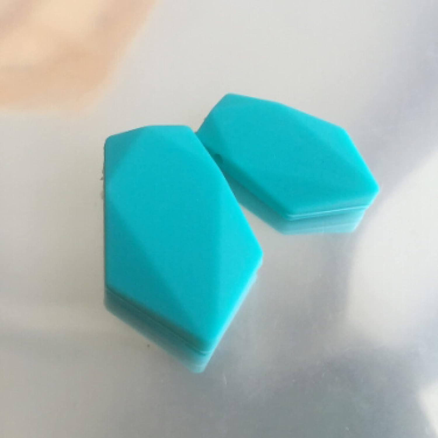 Silicone Beads for Keychain Making 15mm Bulk Multi Color Craft Beads Shapes Beads Jewelry Spacer Rubber Beads for Necklace Bracelet DIY Handicrafts Garlands Lanyards Making 20 Sets (Black)