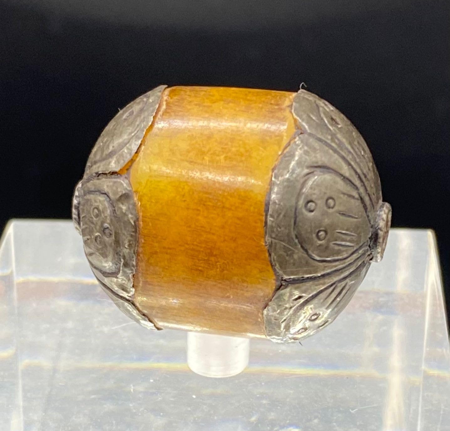 26x20mm Handmade Real Tibetan Natural Amber Bead with Ethnic Silver for Jewelry Making,7.35g Nepalese Boho Focal Bead for Necklace or Bracelet,Antique Buddha,Prayer Loose Beads (20)