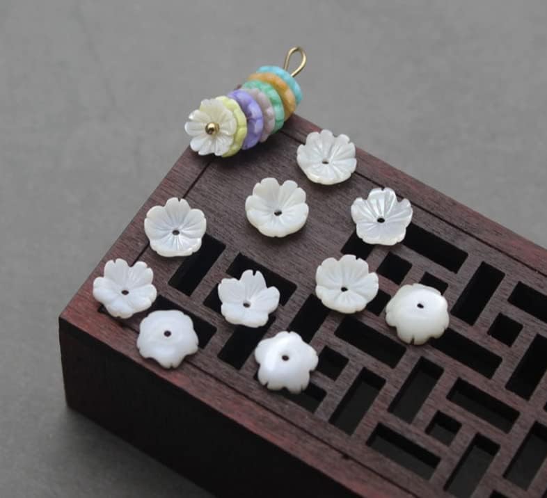 Davitu (100pcs/lot )Many Colors 8mm Five-petaled Flowers Mother of Pearl Shell for DIY Jewelry Flower MOP Pearl Shell Beads for Brooch - (Color: White, Item Diameter: 8mm)