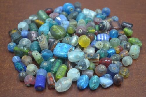 300+ PCS Assorted Mix Bulk Random Glass Beading Beads 3 LBS #BD-811 Fast Free Supply