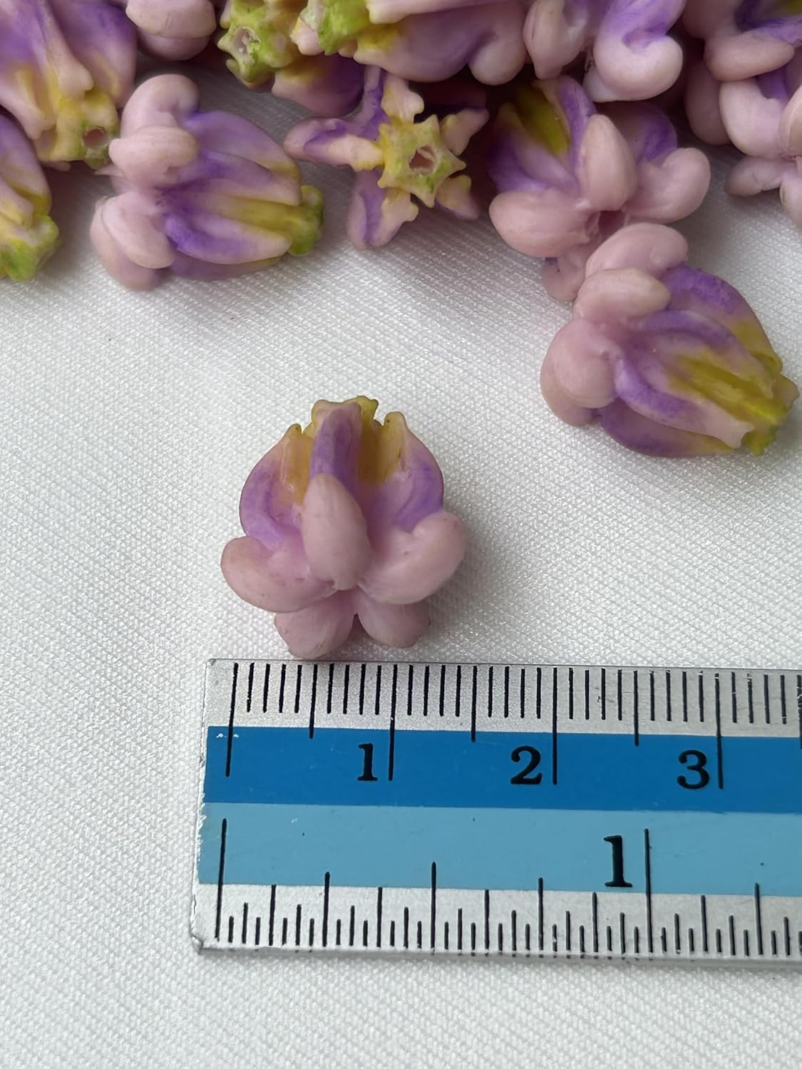 100 PCS Large Calortopis Gigantea Crown Flower Hand-Painted Clay Beads (01) for Jewelry Making DIY Craft Supplies (Pink-Purple)