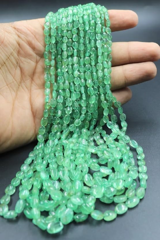 Natural Emerald Smooth Oval Beads 4 * 6-5 * 7MM Emerald Oval Beads Natural Emerald Strand Emerald Beads for Jewelry Making