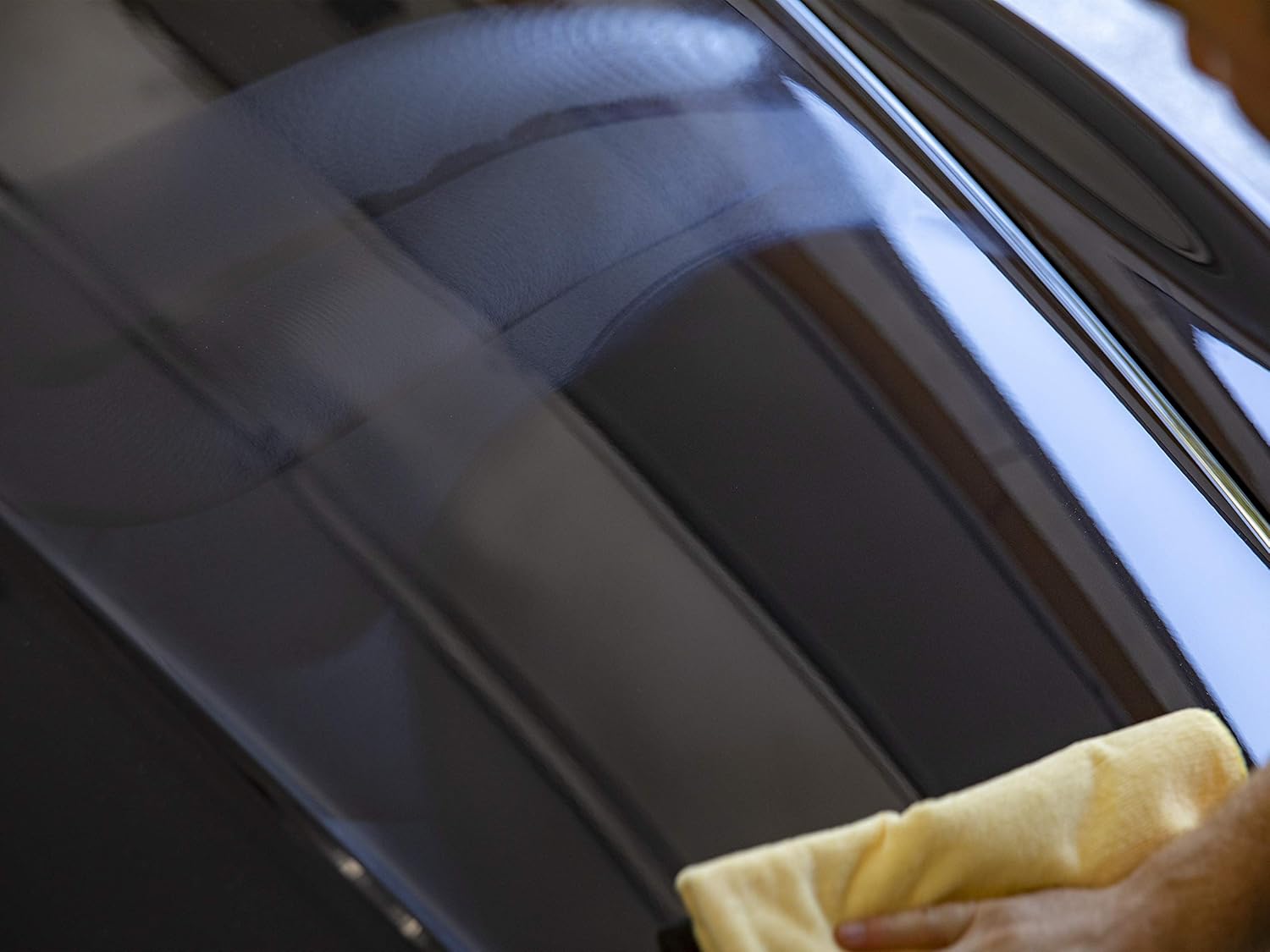 Meguiar's Mirror Glaze M105 Ultra-Cut Compound, Car Rubbing Compound for Removing Scratches and Heavy Swirls While Adding Shine, Safe and Effective on All Glossy Car Paint and Clear Coats, 1 Gallon