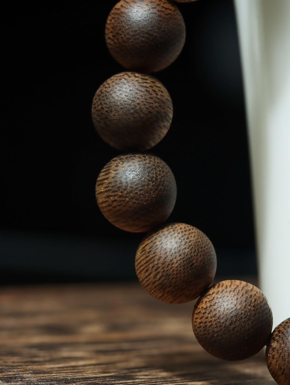 Agarwood 10mm Hainan White Chess Agarwood Skewers Buddha Beads Rosary Beads Sinking Water