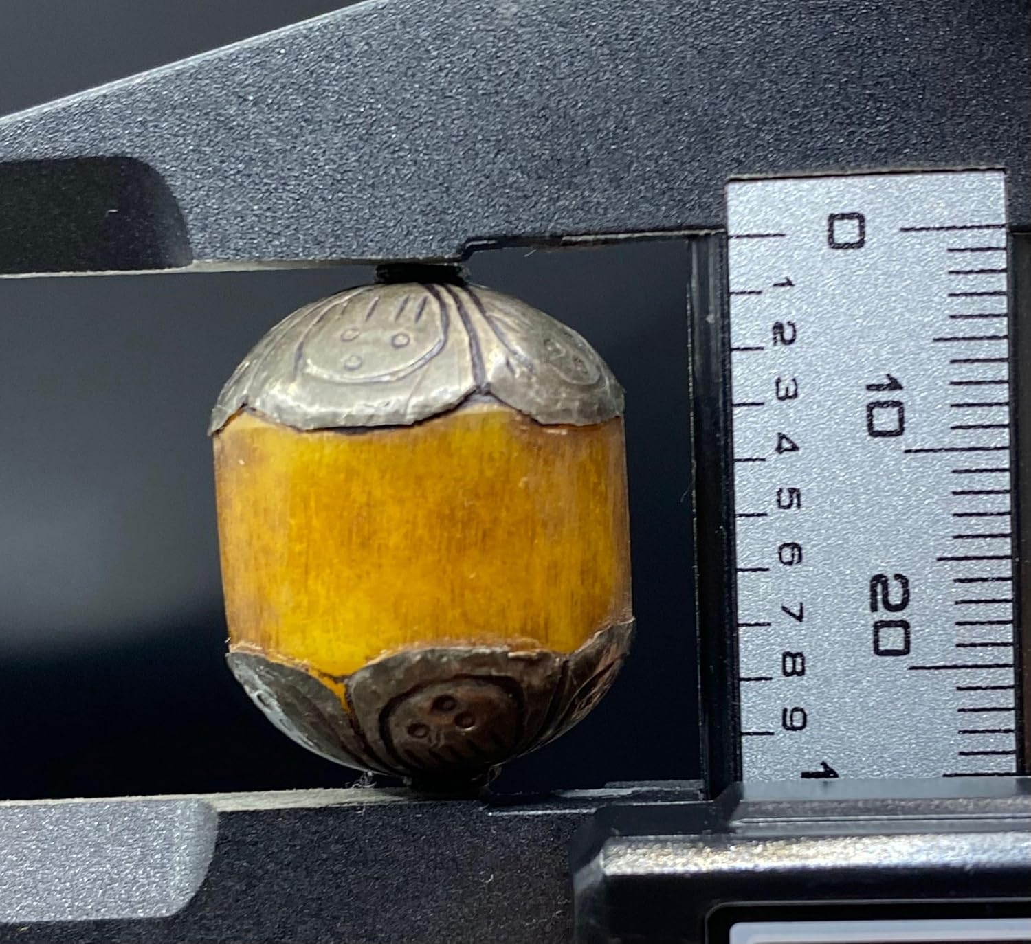 26x20mm Handmade Real Tibetan Natural Amber Bead with Ethnic Silver for Jewelry Making,7.35g Nepalese Boho Focal Bead for Necklace or Bracelet,Antique Buddha,Prayer Loose Beads (20)